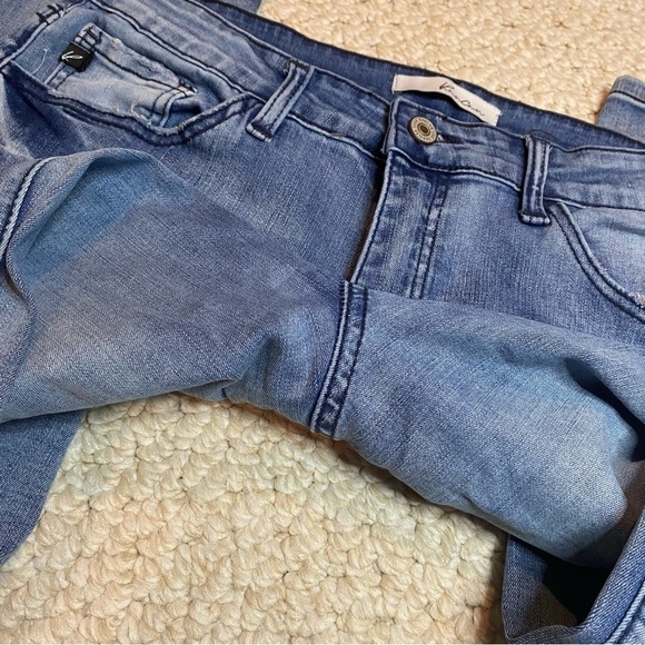 Women’s Mid Rise KanCan Medium Wash Skinny Jeans - Picture 4 of 6